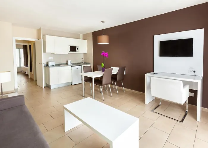 Playaolid & Apart-hotel 3*