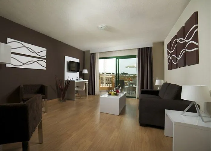 Playaolid & Apart-hotel 3*