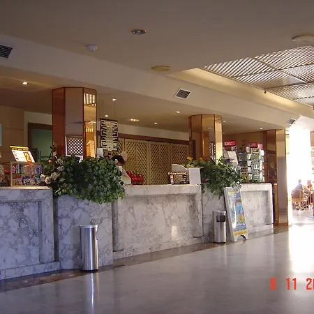 Playaolid Apartahotel