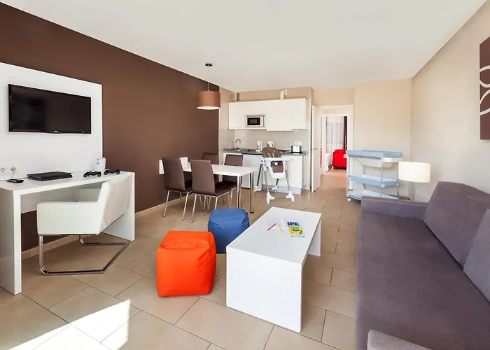 Playaolid & Apartahotel 3*