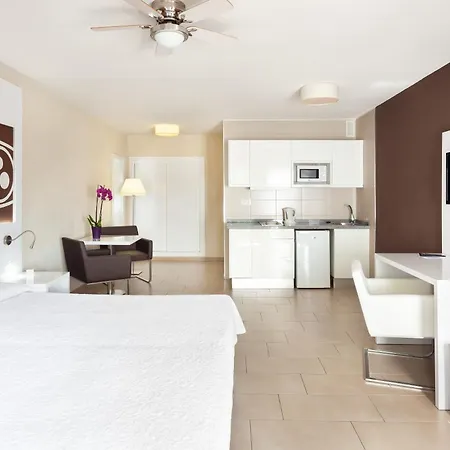 Playaolid & מלון דירות